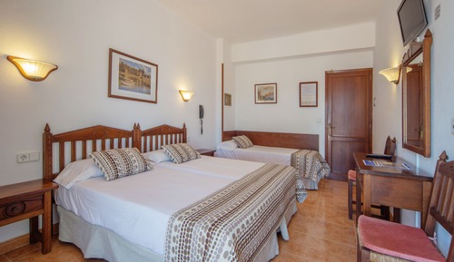 Superior Double Room, 3 Twin Beds, Balcony