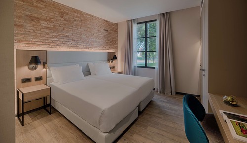 Premium Room (Extra Bed 2 adults + 2 children)