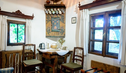 Double Room (10)