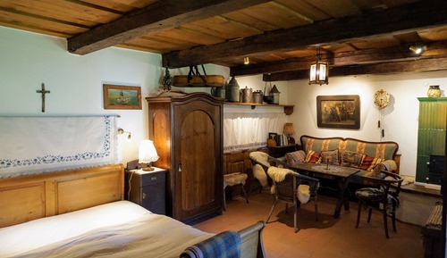 Double Room (5)