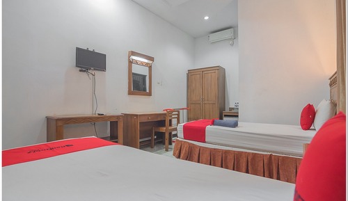 Twin Room (RedDoorz)
