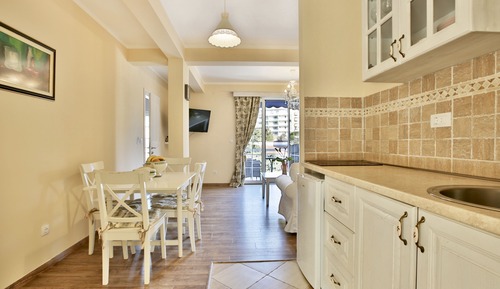 Comfort Apartment (11)