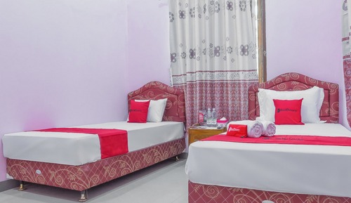 Twin Room (RedDoorz)