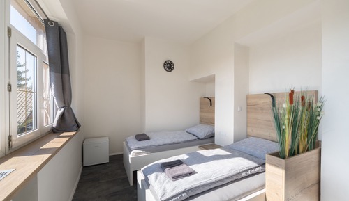 Standard Twin Room (3)