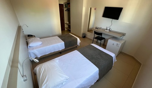 Twin Room, Tower