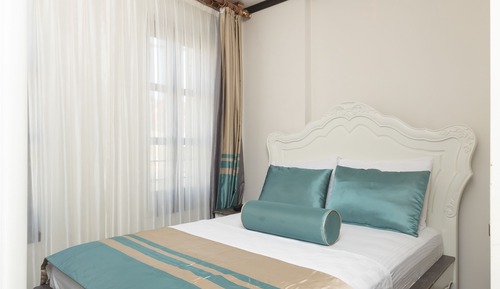 Standard Double Room (3)