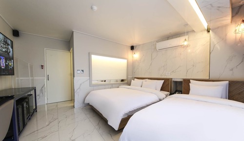 Terrace Room