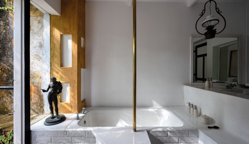 Lunuganga Master Suite
