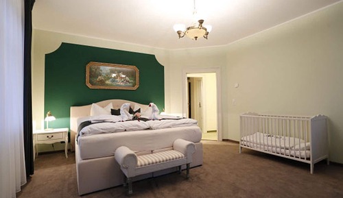 Suite, Private Bathroom