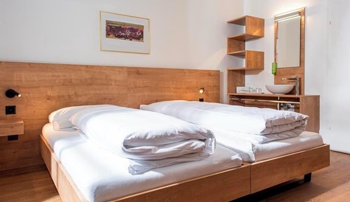 Room (Kreuzzimmer)
