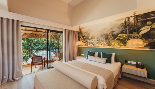 Deluxe Room, 1 King Bed with Sofa bed (Deluxe Beachfront Room)