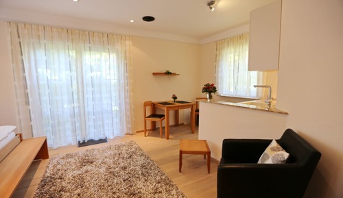 Deluxe Studio, 1 Bedroom, Kitchenette, Garden Area