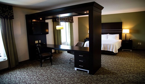 Studio king extend suite