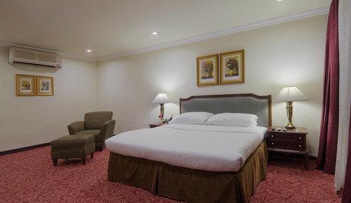 Executive Room
