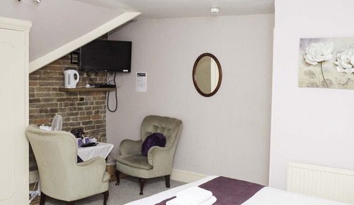 Superior Suite, Ensuite (Sleeps upto 3 people)