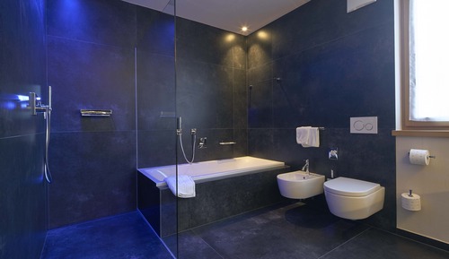 Luxury Suite, Poolside
