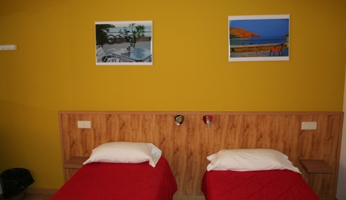 Triple Room, Shared Bathroom