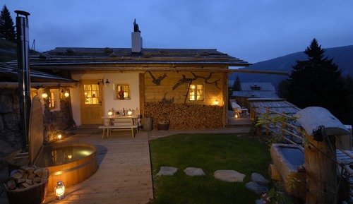Panoramic Chalet, 2 Bedrooms, Sauna, Mountain View