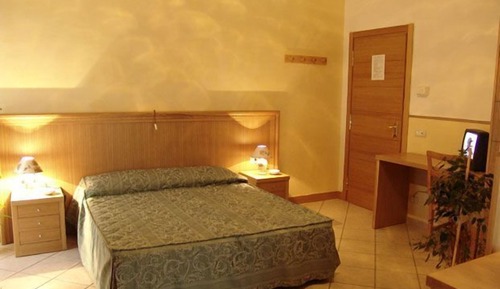 Basic Double Room