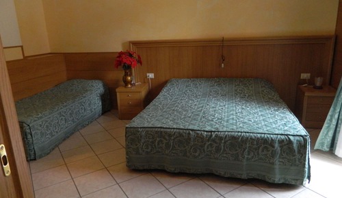 Basic Triple Room