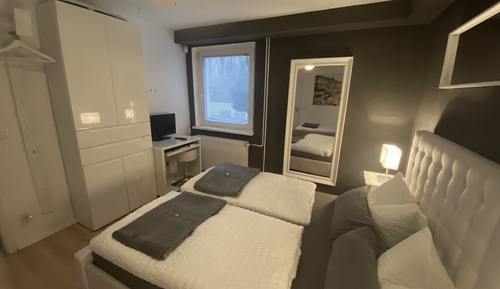 City Suite, 2 Bedrooms, Terrace, Garden View