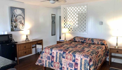 Motel 1 Queen Bedroom