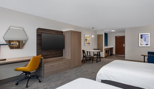 Suite, 1 Bedroom, Accessible (Comm, Mobil, Access Tub)
