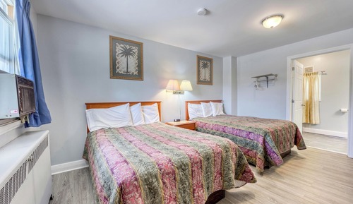Superior Double Room, 2 Double Beds, Non Smoking, Bathtub