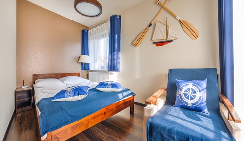 Apartment (13 B)