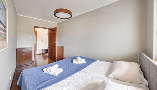 Apartment (5 B)