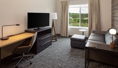 Suite, 1 Bedroom, Smoking (Mobility Accessible, Tub)