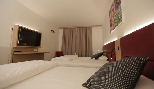 Economy Triple Room