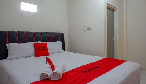 Double Room (Reddoorz)
