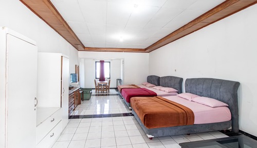 Premier Room