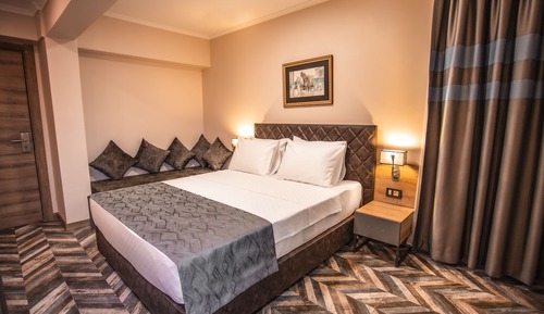 Superior Triple Room, City View
