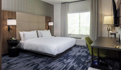 Room, 1 King Bed (Hearing Accessible)