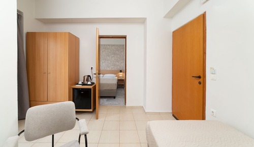 One Bedroom Apartment Side Sea View