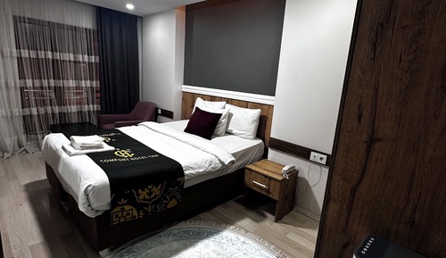 Family Suite (5 People)
