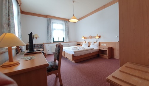 Deluxe Double Room, 1 Double Bed, Non Smoking, Mountain View