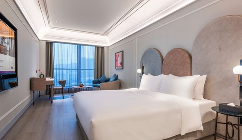 Superior Room, 1 King Bed
