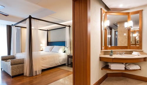 Royal Suite, Hill View
