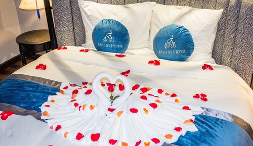 Senior Double Room, 1 King Bed