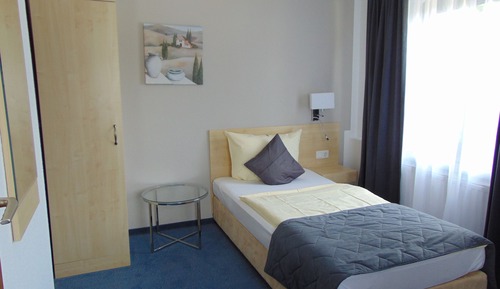 Economy Single Room
