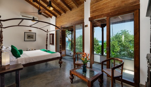 Deluxe Room, 1 King Bed, Bathtub, Ocean View