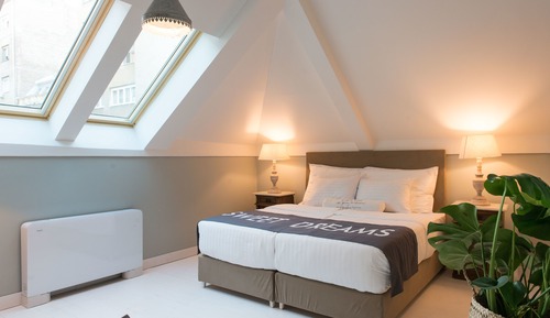 Double Room, 1 Queen Bed