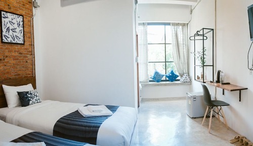 Standard Twin Room