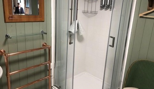 Classic Twin Room, Ensuite