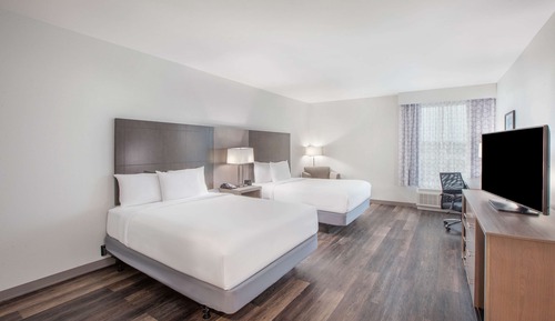 Room, 2 Queen Beds, Accessible, Non Smoking (Mobility/Hearing, Tub w/ Grab Bars)