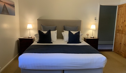 Classic Room, 1 King Bed