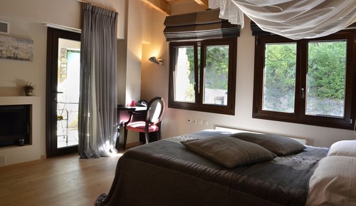Family Suite, 2 Bedrooms, Fireplace (Forest View)